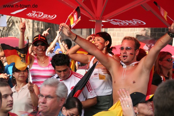 WM2006 Deutschland - Ecuador 3:0 auf dem Hauptmarkt