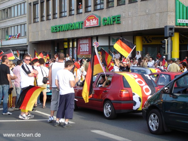 WM2006 Deutschland - Ecuador 3:0 auf dem Plrrer