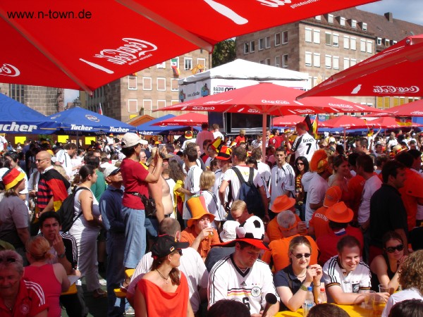 WM2006 auf dem Hauptmarkt in Nrnberg: Deutschland - Schweden