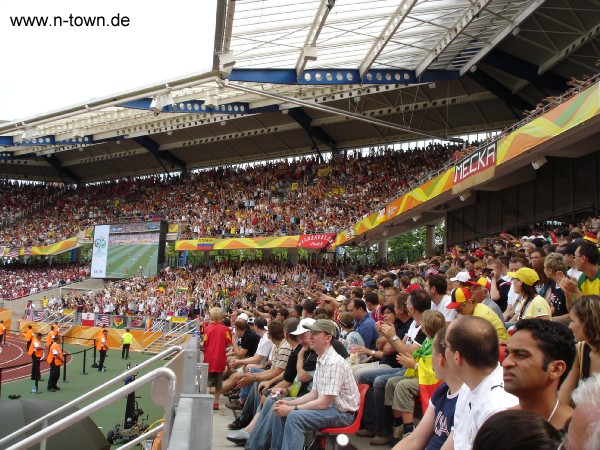 WM2006 Gruppenspiel in Nrnberg: Ghana - USA im Frankenstadion